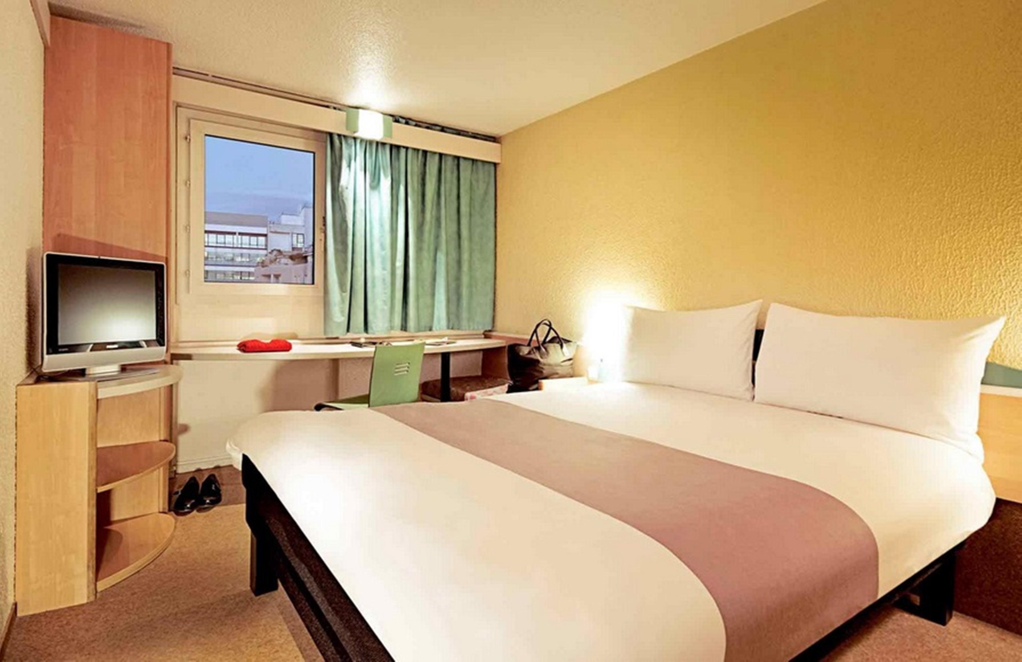 B&B Hotel Bochum Hbf-Sued Esterno foto