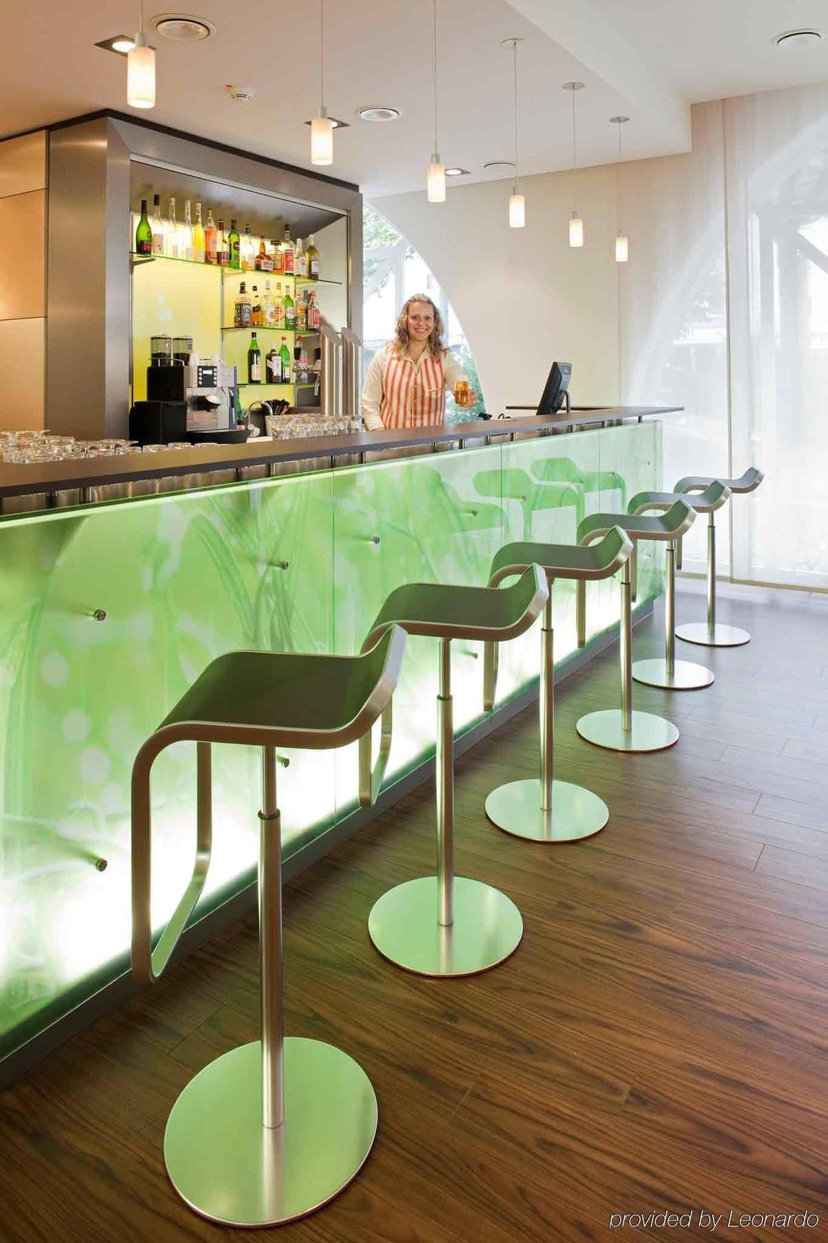 B&B Hotel Bochum Hbf-Sued Esterno foto